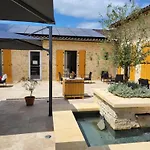 L'oustal De 3*