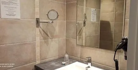 乌斯塔尔韦扎克酒店