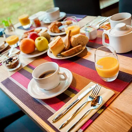 乌斯塔尔韦扎克酒店 酒店 3*