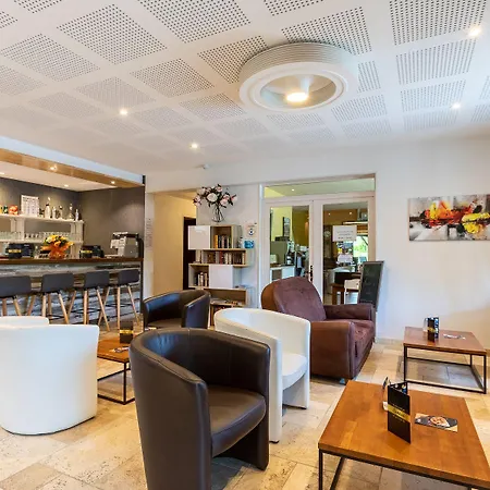 乌斯塔尔韦扎克酒店 酒店