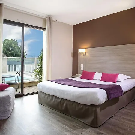 乌斯塔尔韦扎克酒店