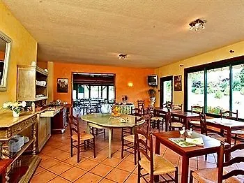 L'oustal De 3* Vezac (Dordogne)