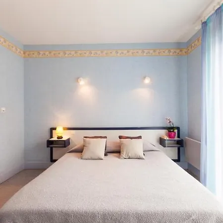 酒店 乌斯塔尔韦扎克酒店 3*