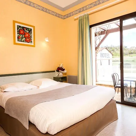 乌斯塔尔韦扎克酒店 3* 韦扎克